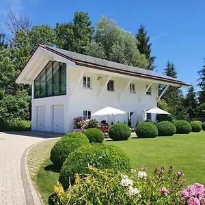 https://ferienwohnung-schmuckkastl.com-bavaria.com